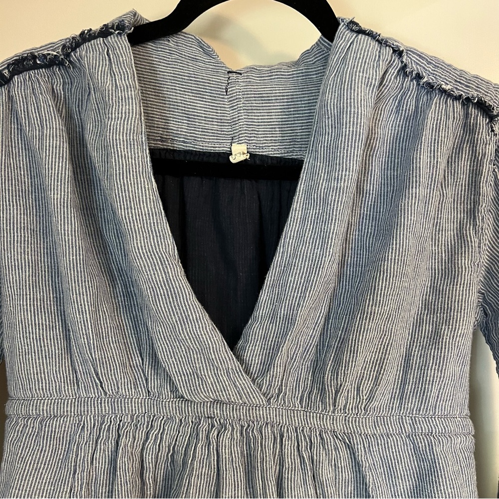 Free People All Who Wander Subtle Striped Blue White Top Cotton Chambray XS - Picture 4 of 13